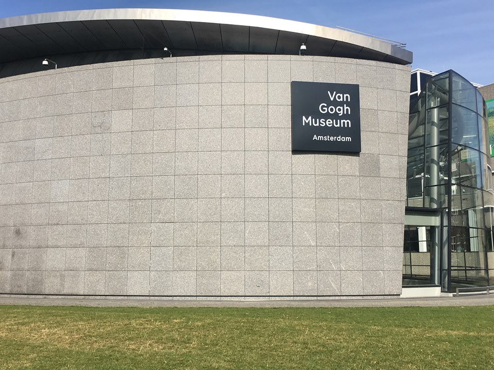 41903800_699300233763087_3158606682775355392_n